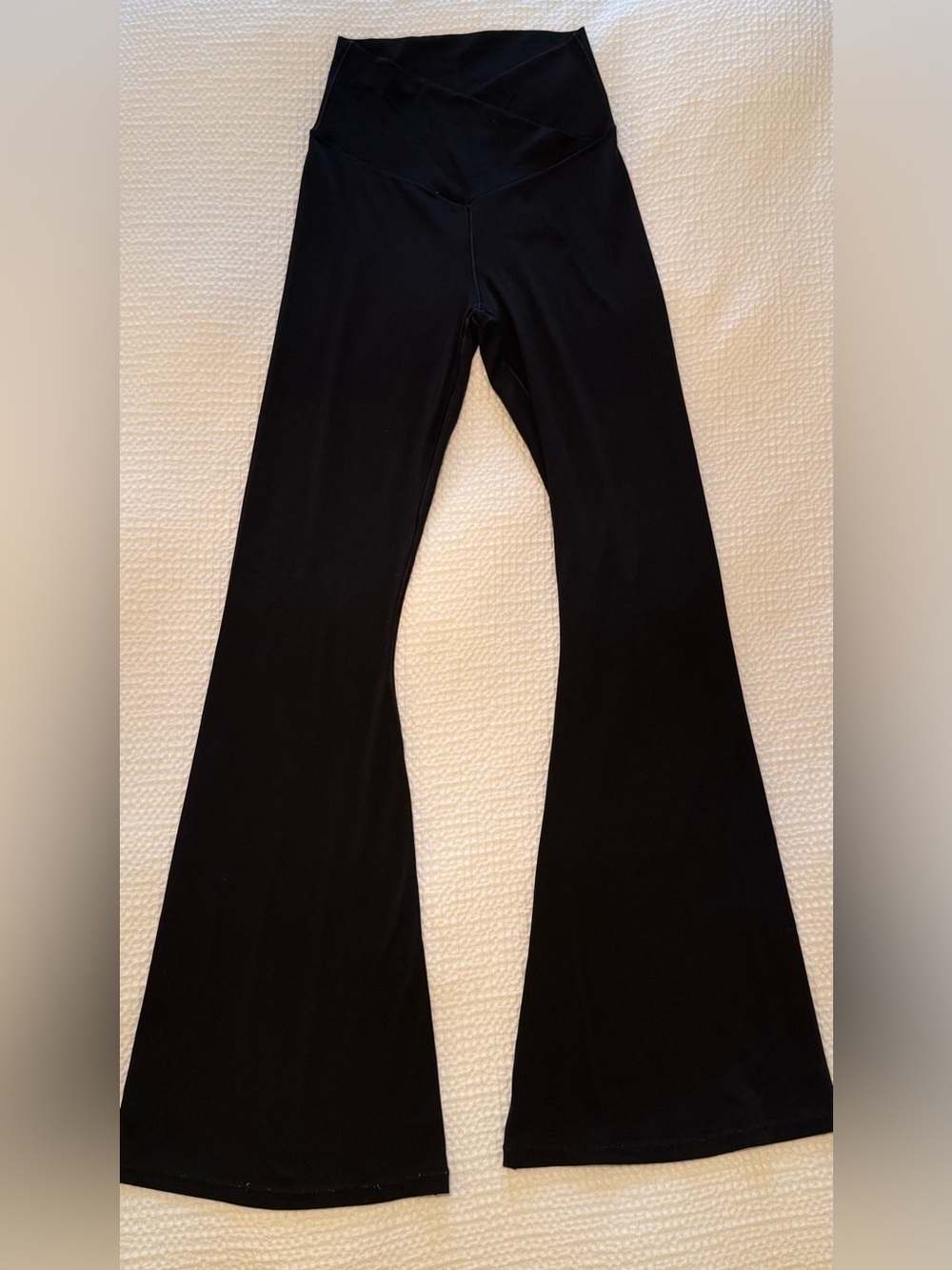 OFFLINE By Aerie Real Me High Waisted Crossover Flare Legging | Size = M